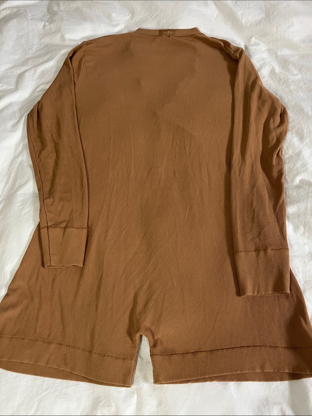 SKIMS Soft Lounge Long Sleeve Henley Romper Pajamas in Camel Beige 2XL - Picture 6 of 8